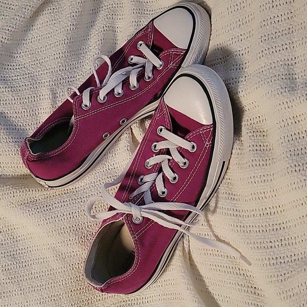 Womans Converse